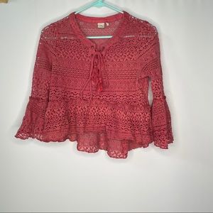 Paper Crane 3/4 sleeve Lace Crop Top